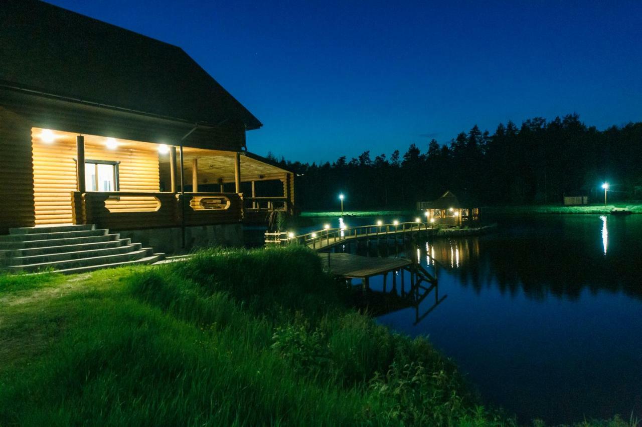 Guesthouse On The Lake With Bathhouse 70 Km From Kiev Makariv Exterior photo